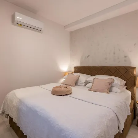 Milla Apartment
